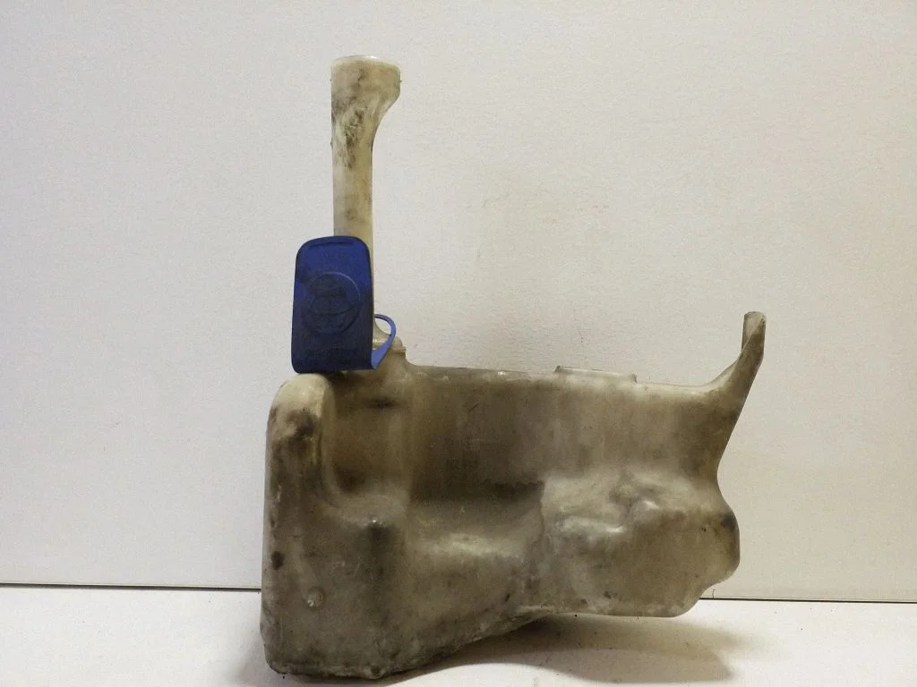 Windshield washer fluid reservoir/tank 701955453