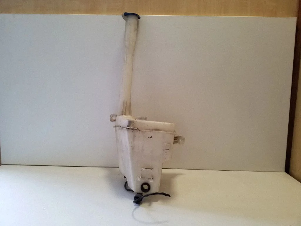 Windshield washer fluid reservoir/tank 986102B000