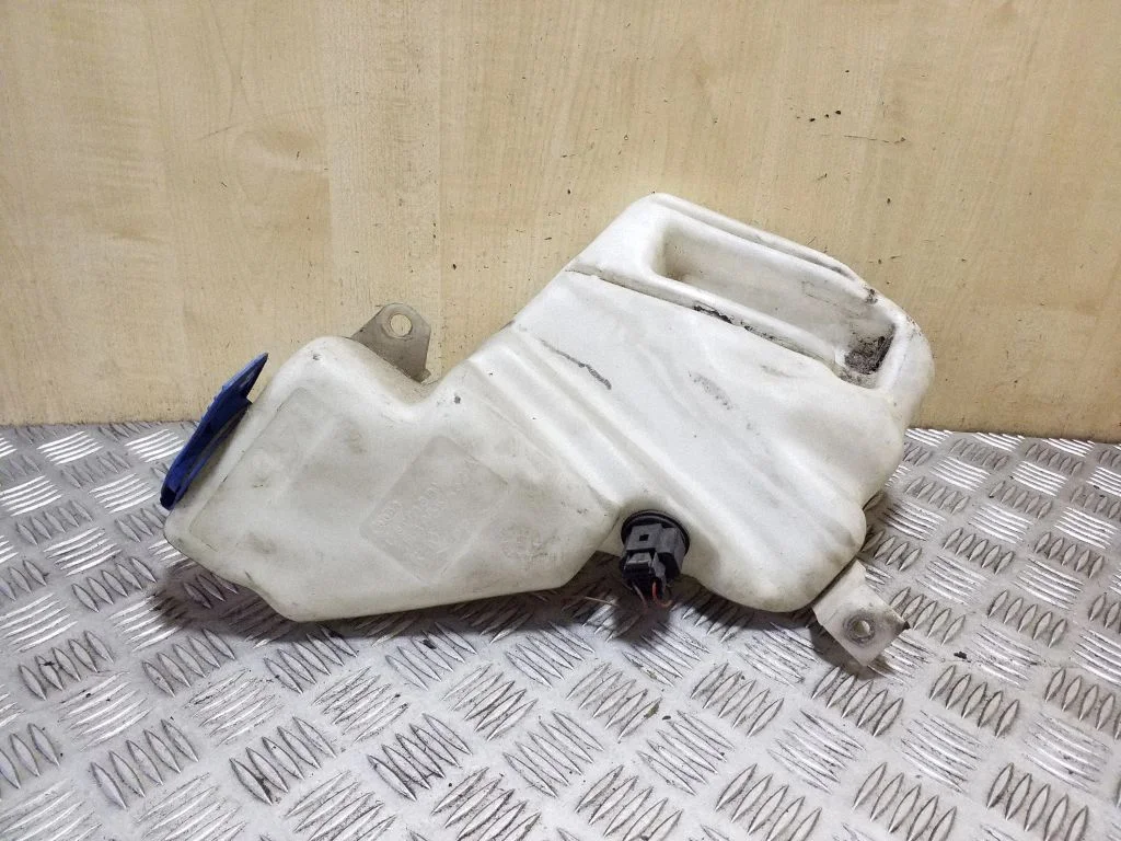 Windshield washer fluid reservoir/tank 4B0955453A