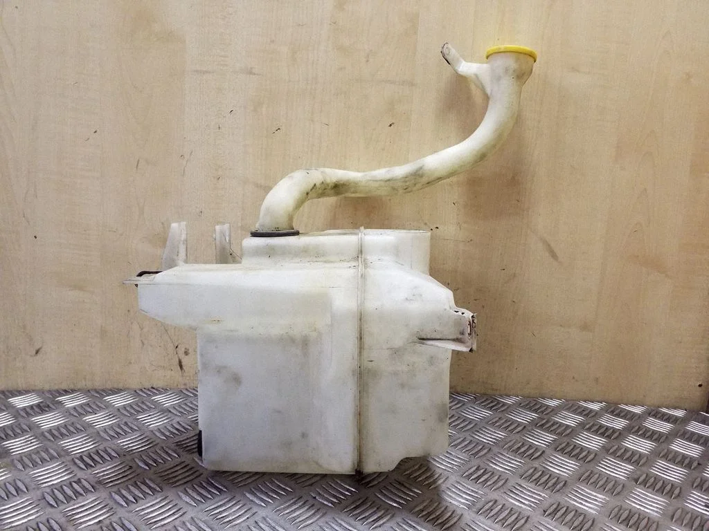 Windshield washer fluid reservoir/tank 10020953