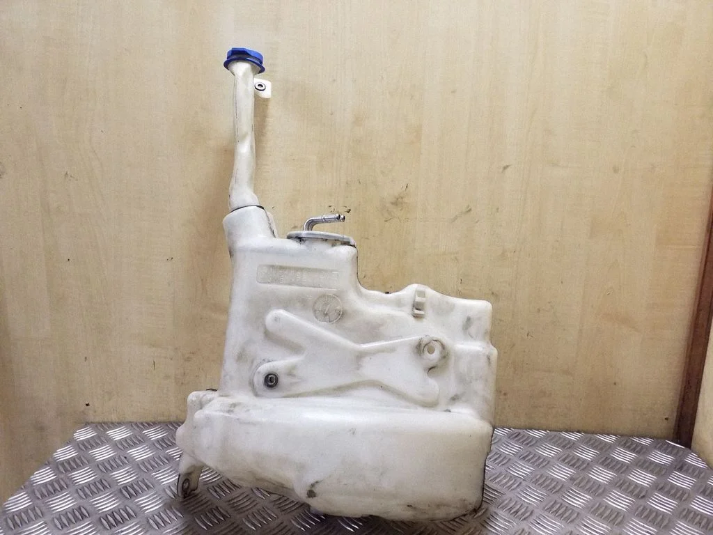 Windshield washer fluid reservoir/tank A1648690020