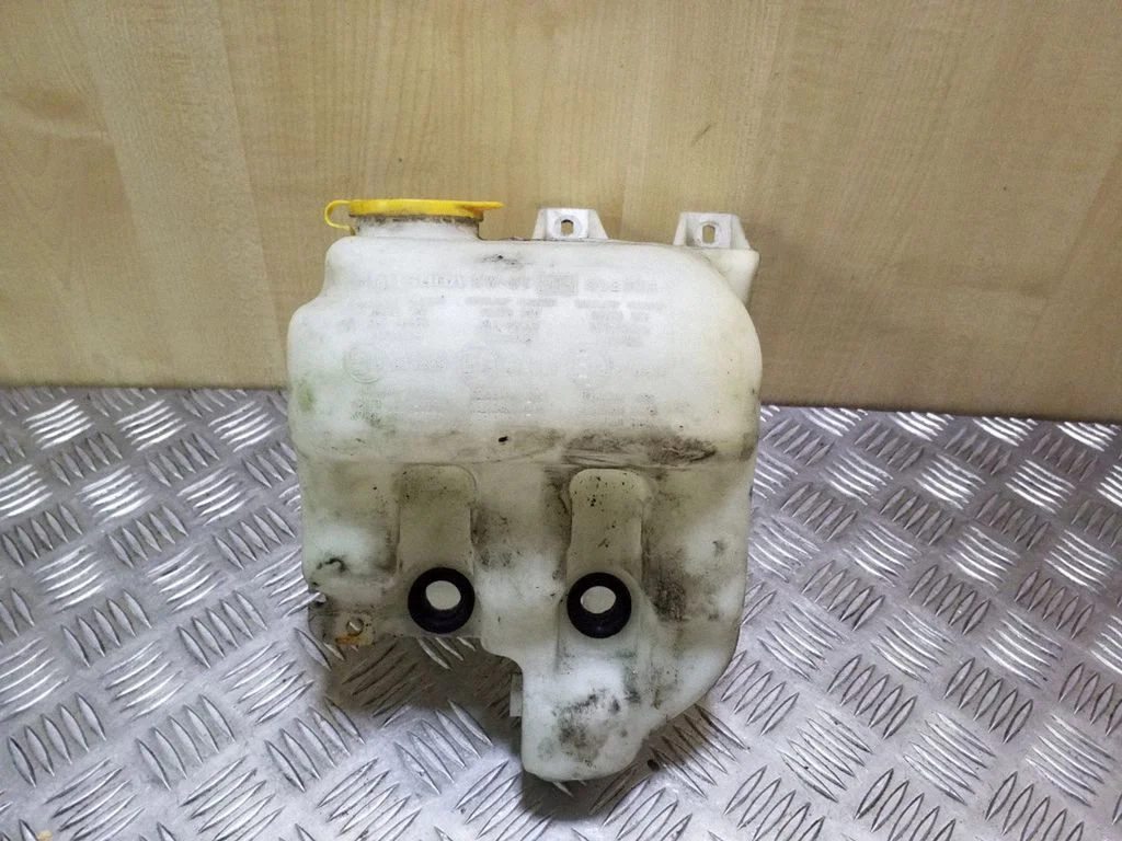 Klaasipesuvedeliku paak E13002353
