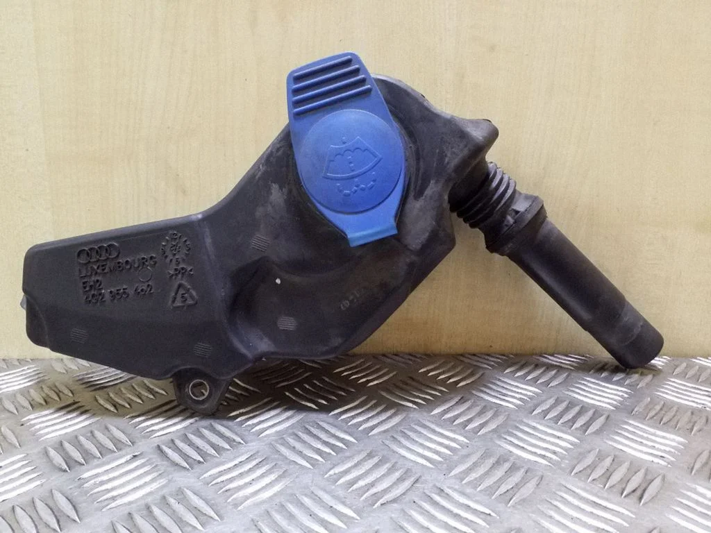 Windshield washer fluid reservoir/tank 4G2955462