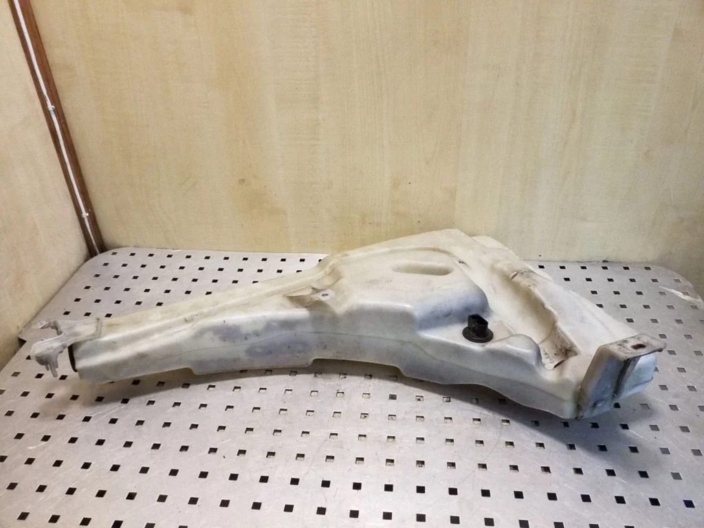 Klaasipesuvedeliku paak 7L0955453DE