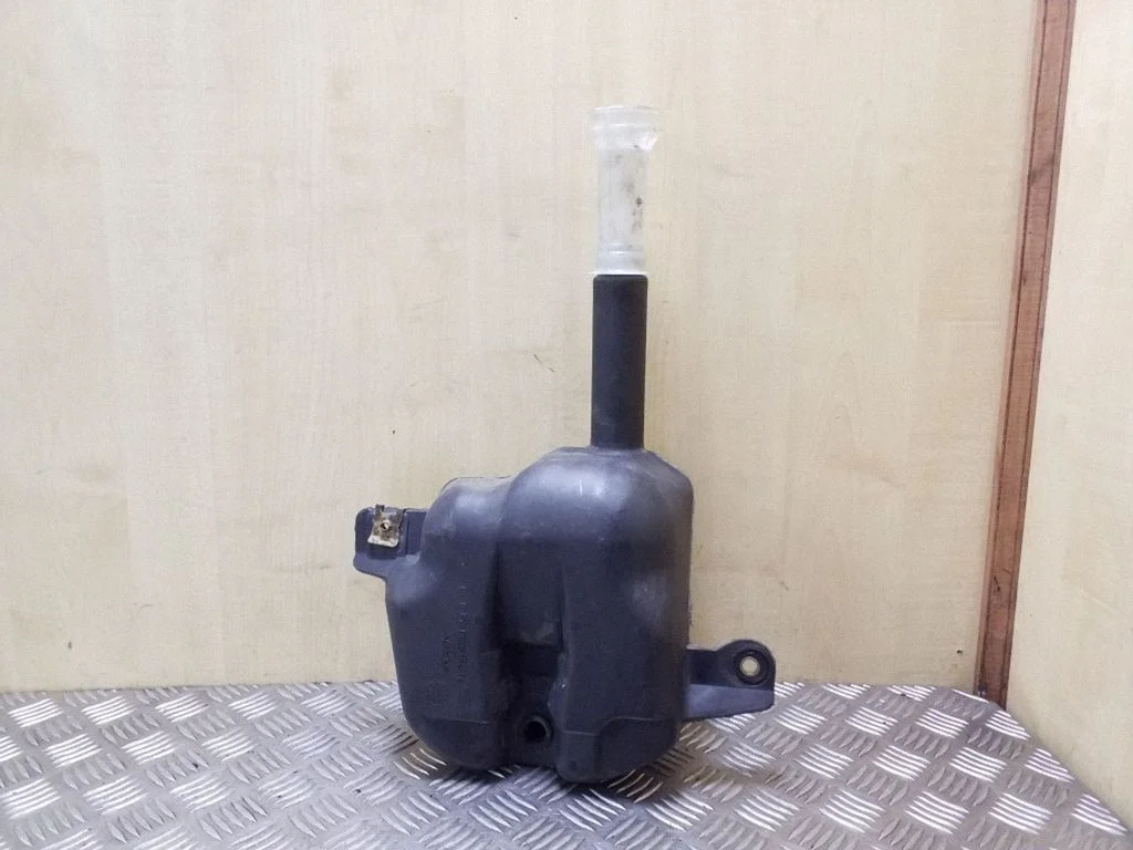Klaasipesuvedeliku paak 1461945080