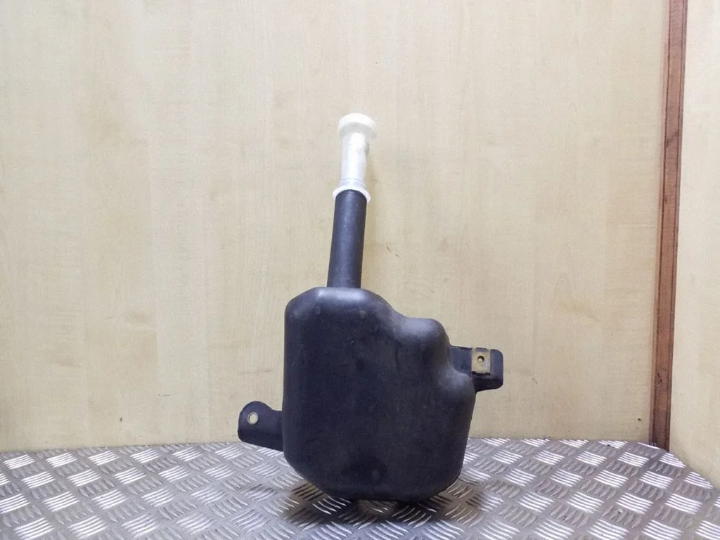 Windshield washer fluid reservoir/tank 1461945080
