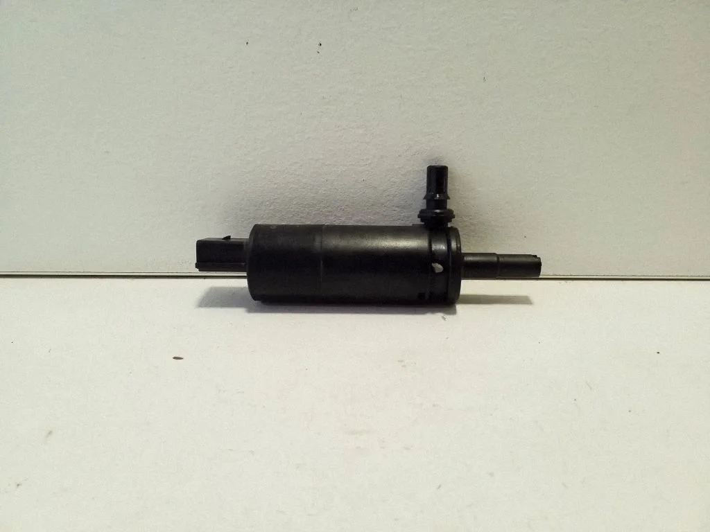 Headlight washer pump 6R0955681