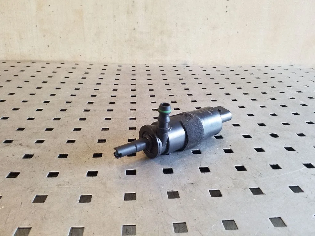 Tulepesuvedeliku pump 3B7955681