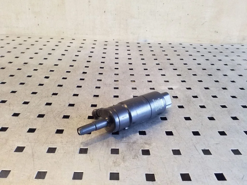 Headlight washer pump 8377430