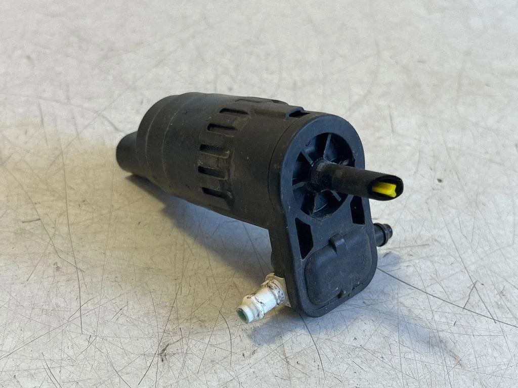 Windscreen/windshield washer pump 1K6955651 – Audi SQ2 GA (2017-)