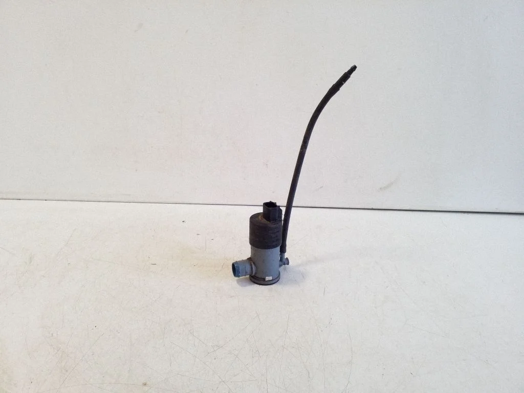 Windscreen/windshield washer pump 85330F4050