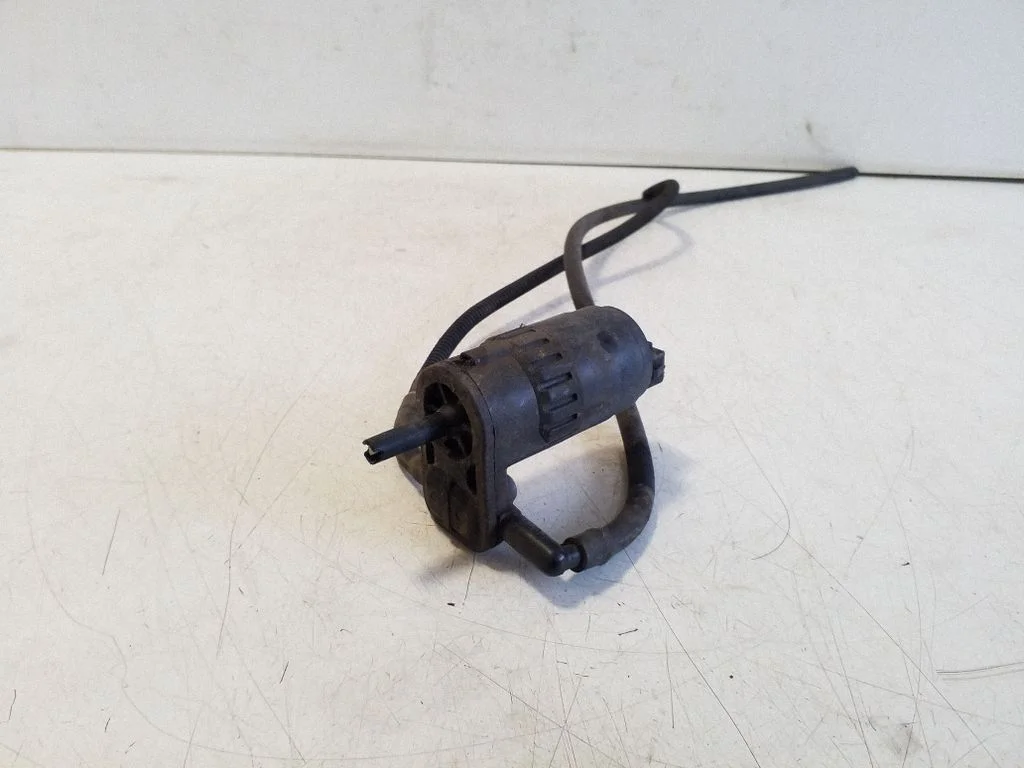 Windscreen/windshield washer pump 71740942