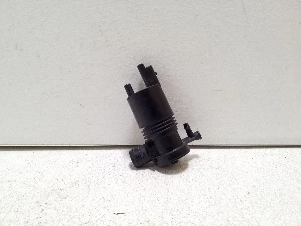 Windscreen/windshield washer pump 1024251