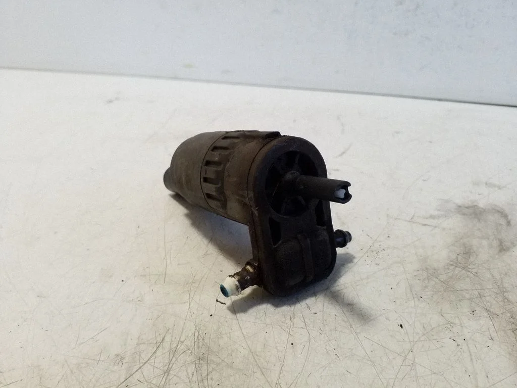 Windscreen/windshield washer pump 1K6955651