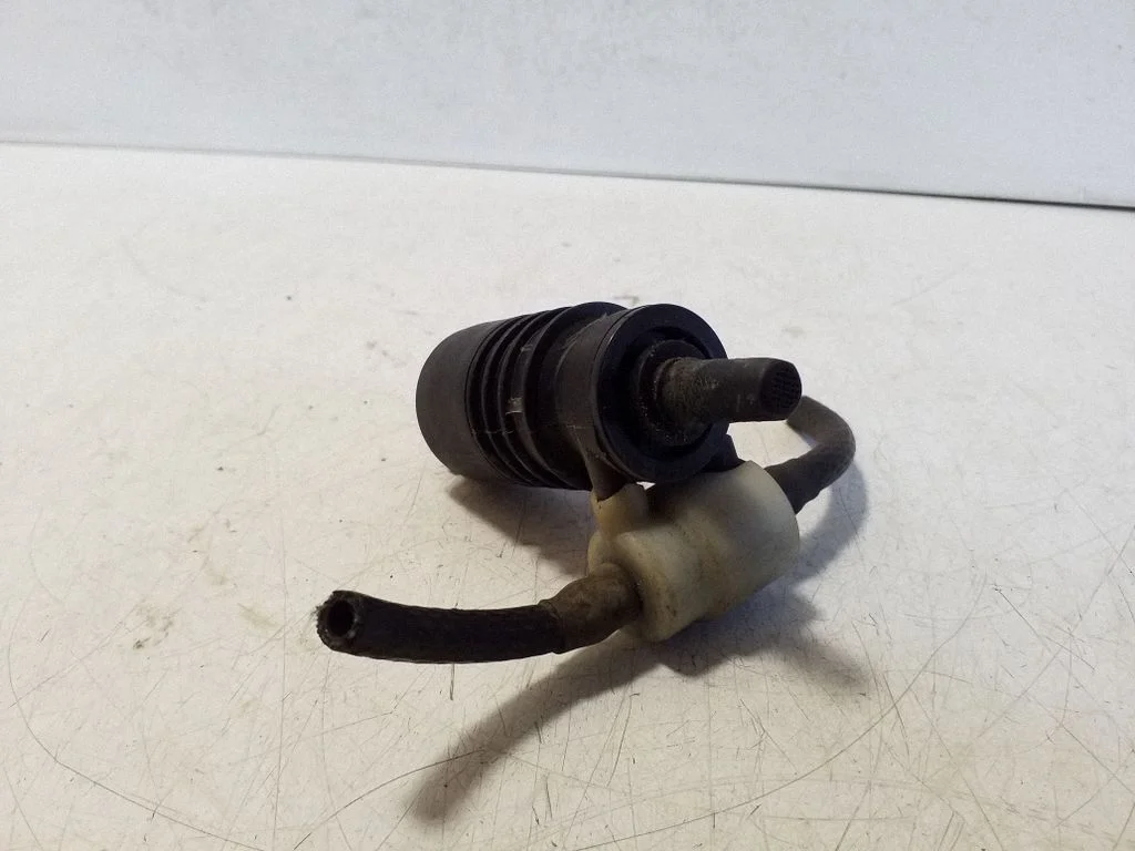 Windscreen/windshield washer pump