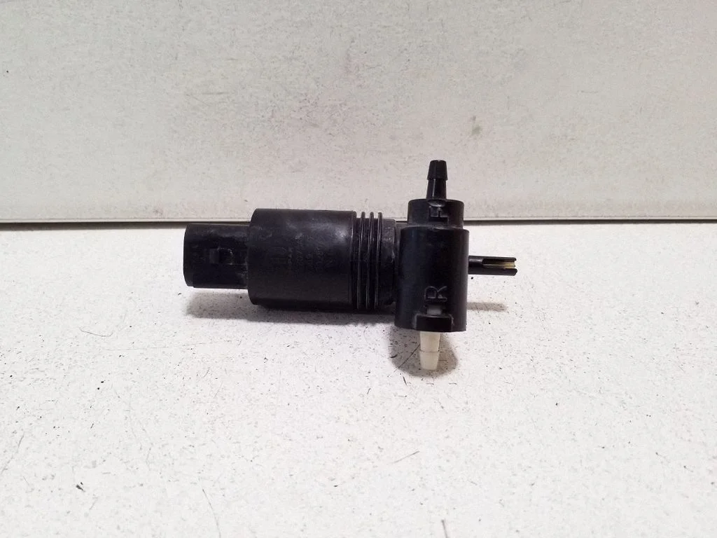 Windscreen/windshield washer pump 05152075AC