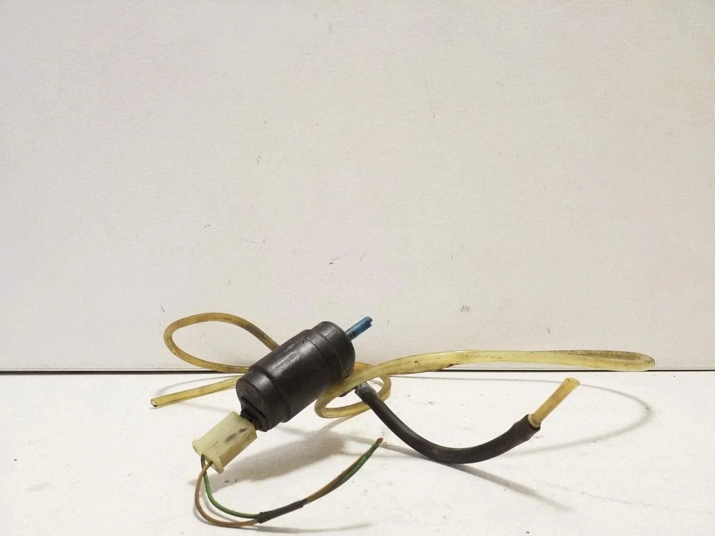 Windscreen/windshield washer pump 333955651