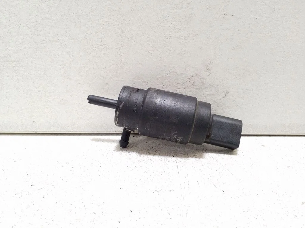 Windscreen/windshield washer pump 1J5955651
