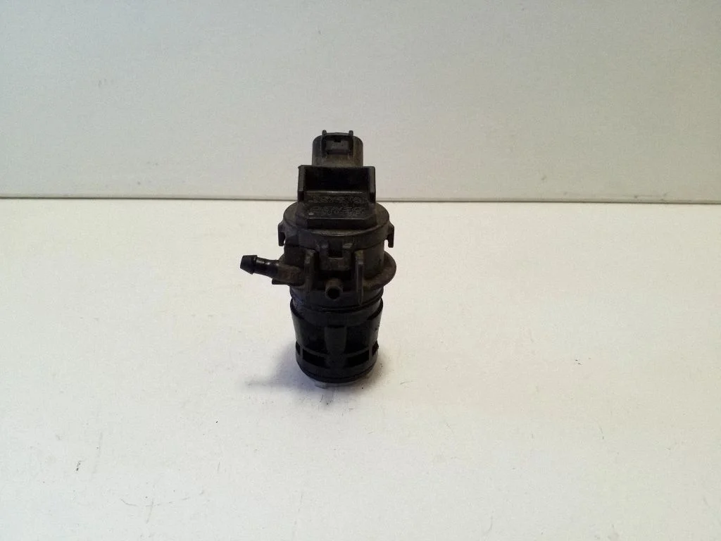 Klaasipesuvedeliku pump (klaaside) – Lexus RX III (2008-2015)