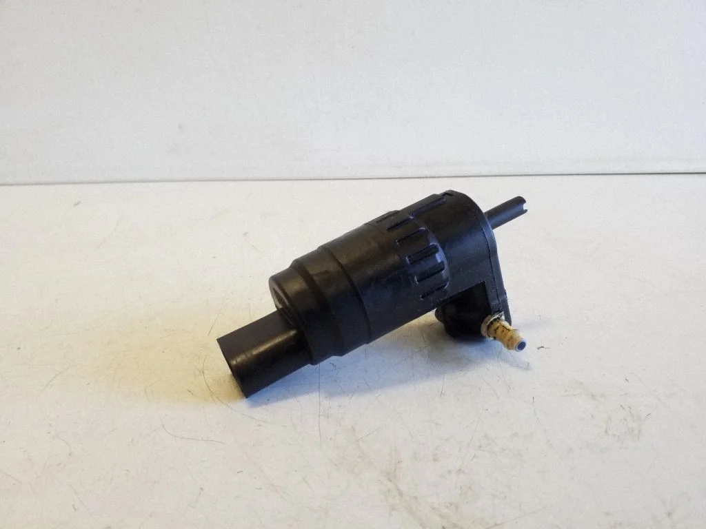 Windscreen/windshield washer pump 1K6955651