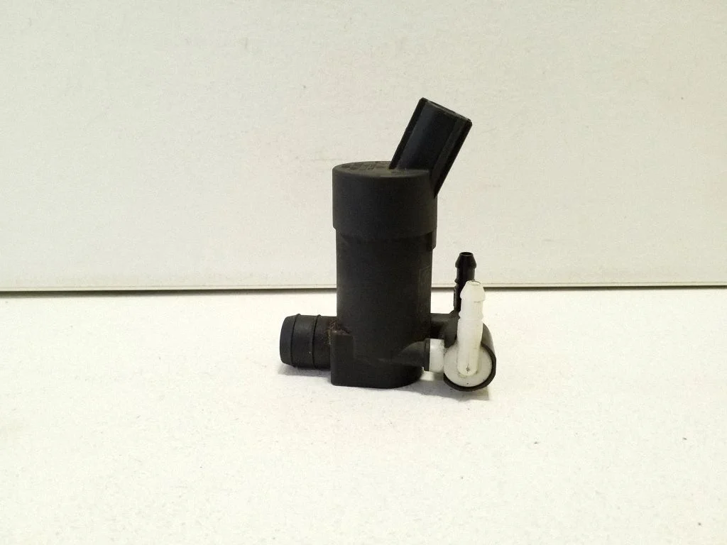 Klaasipesuvedeliku pump (klaaside) – Ford S-MAX (2006-2015)