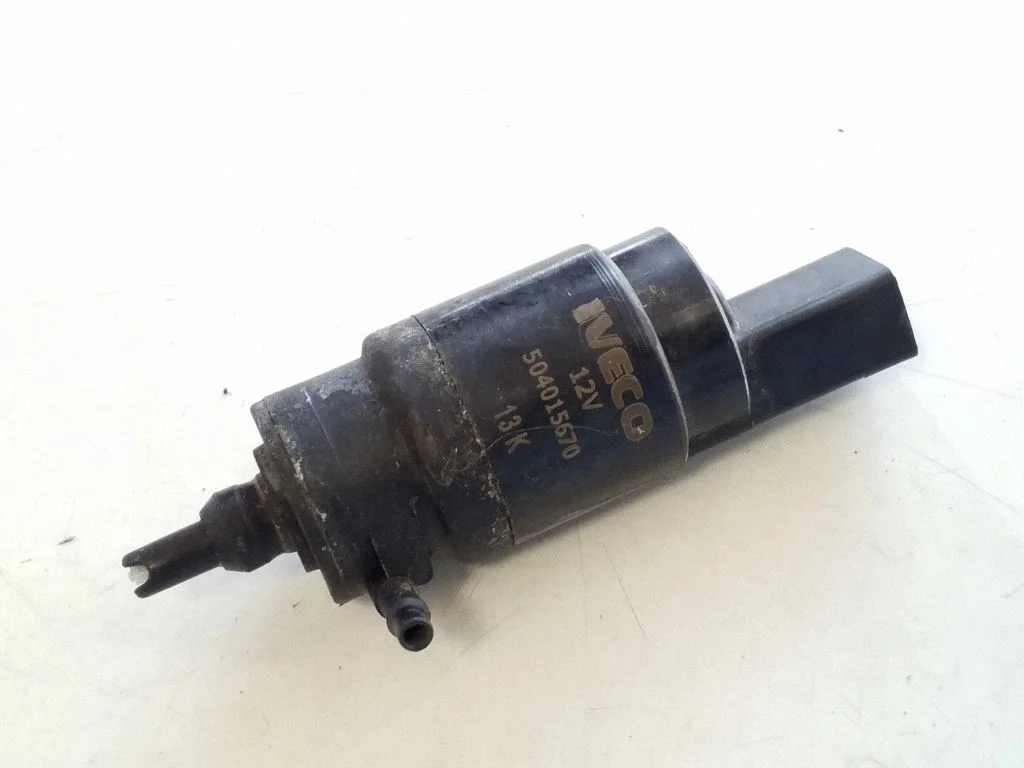 Klaasipesuvedeliku pump (klaaside) – Iveco Daily 6th gen (2014-)