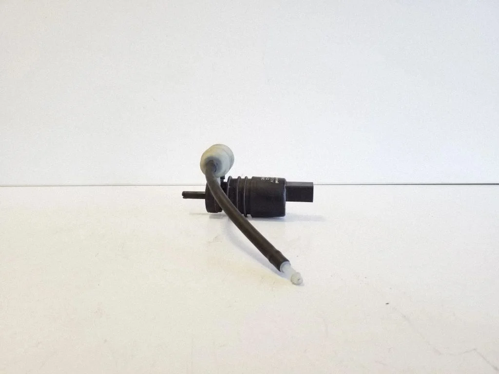 Windscreen/windshield washer pump 3043125