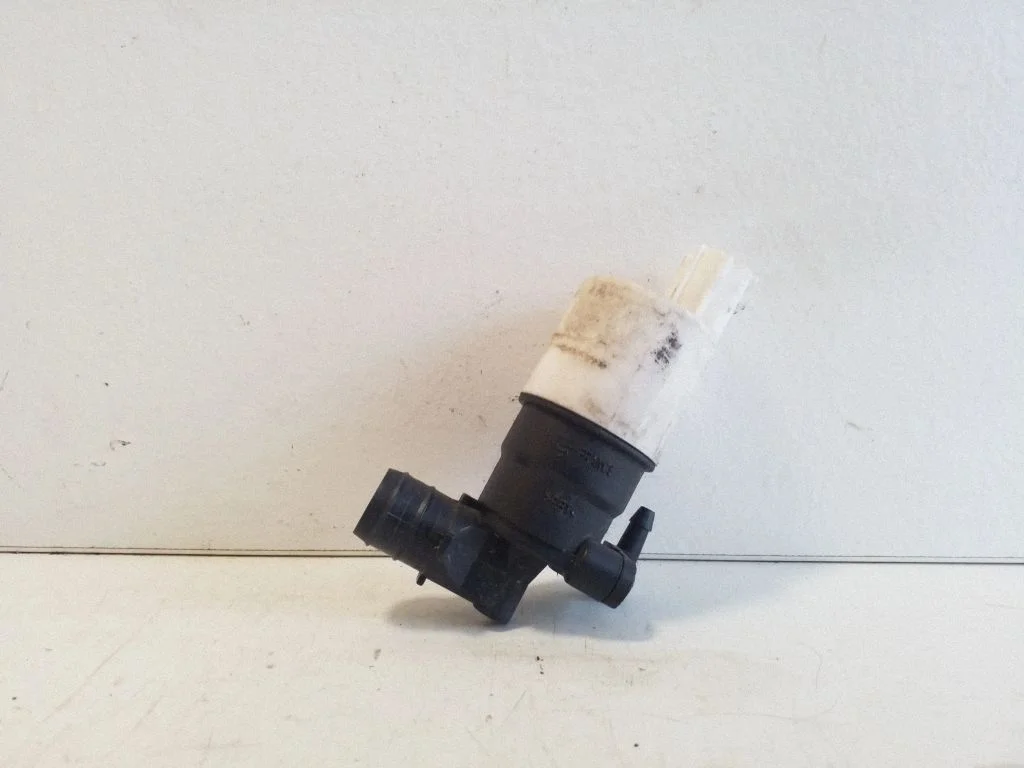 Windscreen/windshield washer pump BK2117K624BA