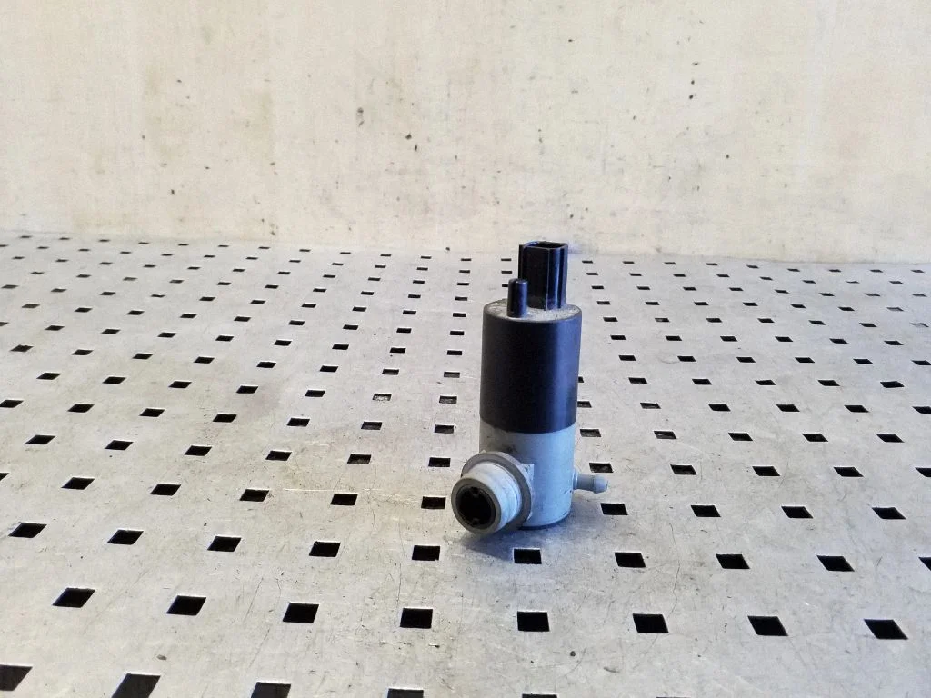 Windscreen/windshield washer pump – Ford Ranger (2019-2022)