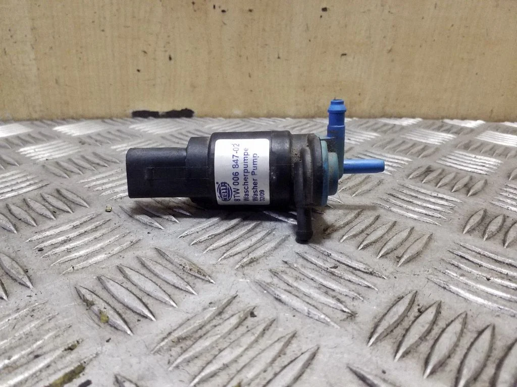 Klaasipesuvedeliku pump (klaaside) 8TW00684702