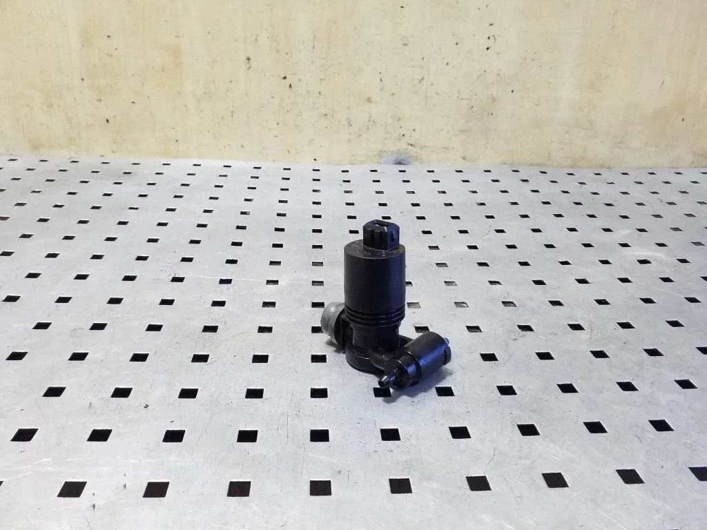 Windscreen/windshield washer pump 30099