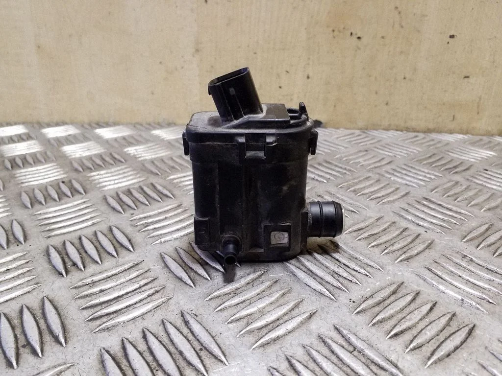 Windscreen/windshield washer pump 985102J500