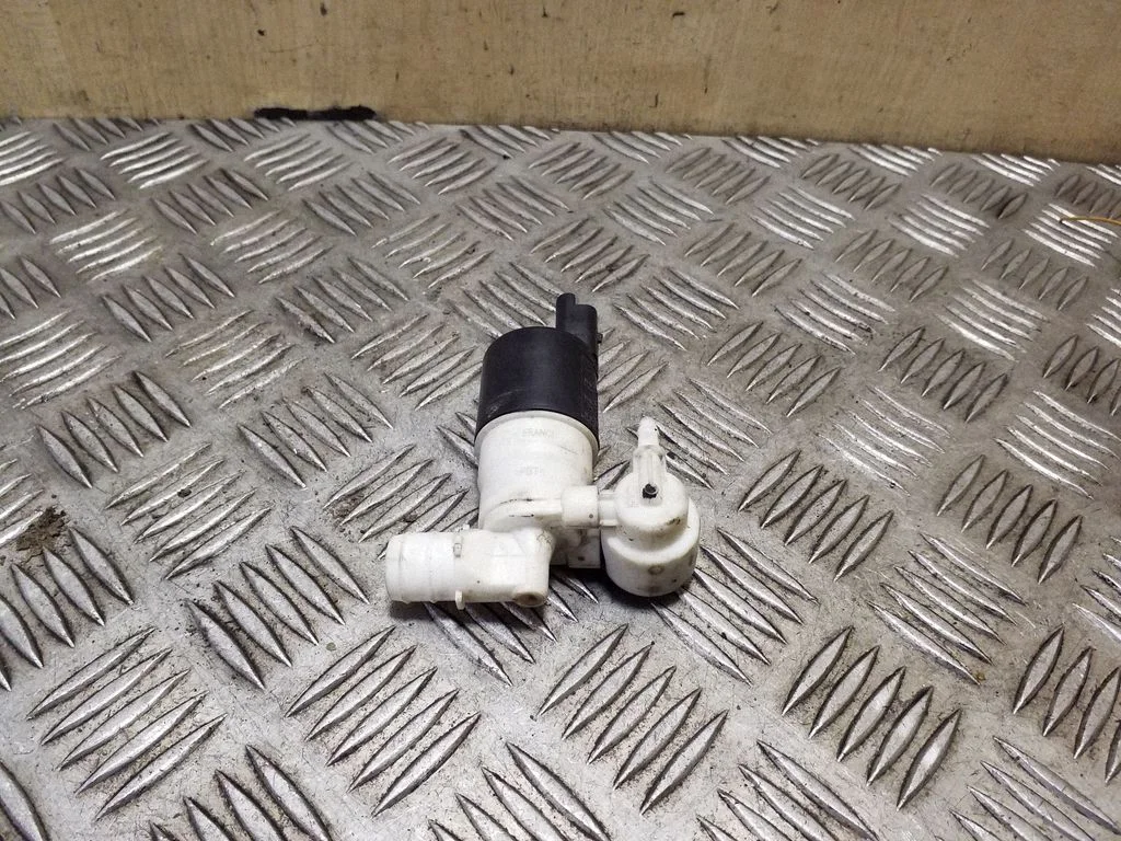 Pompka spryskiwacza szyb 964516338001 – Citroen C4 Grand Picasso (2013-2018)