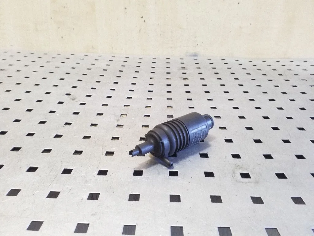 Windscreen/windshield washer pump 4A0955651