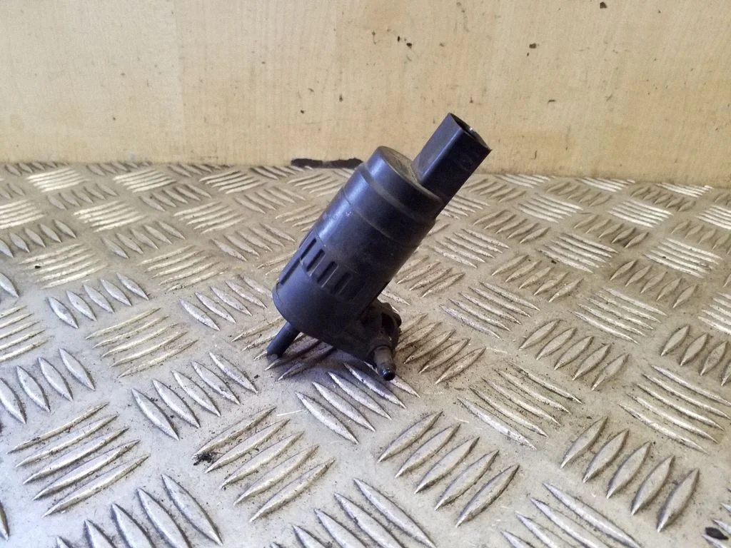 Windscreen/windshield washer pump 1K6955641 – Volkswagen Passat CC (2008-2016)
