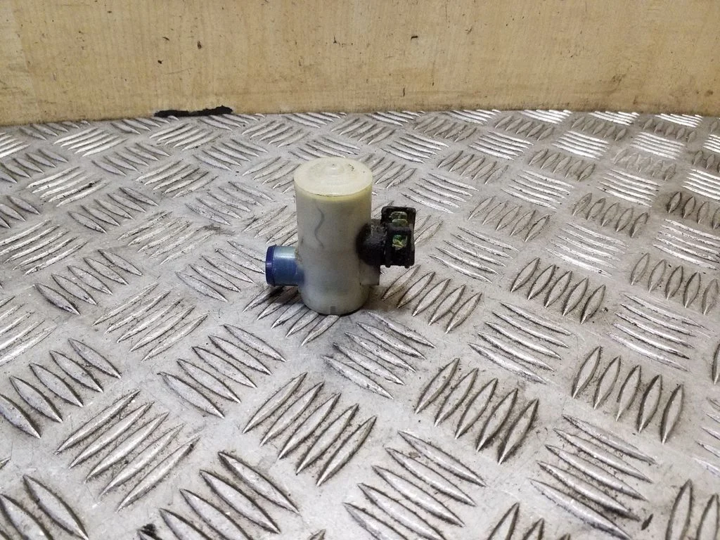 Windscreen/windshield washer pump