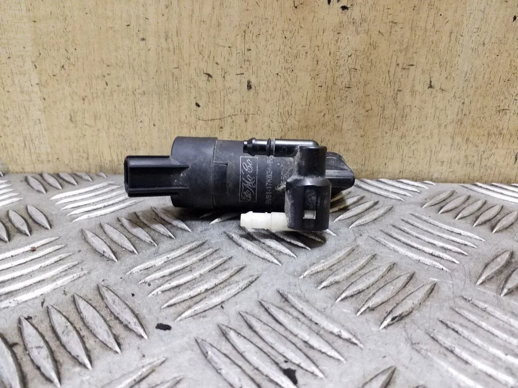 Windscreen/windshield washer pump BV6117K624BB