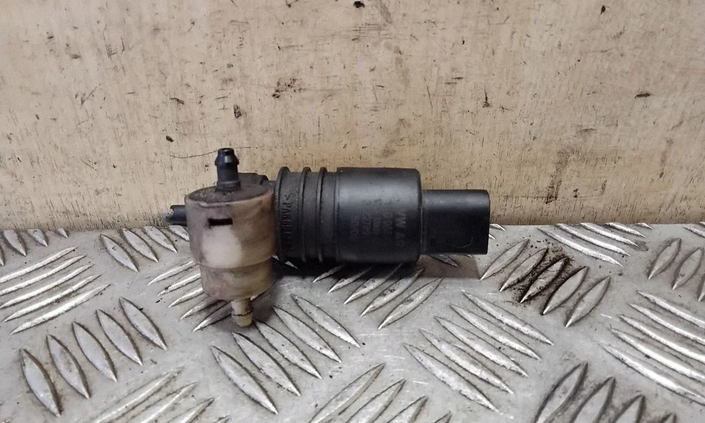 Windscreen/windshield washer pump 1K6955651