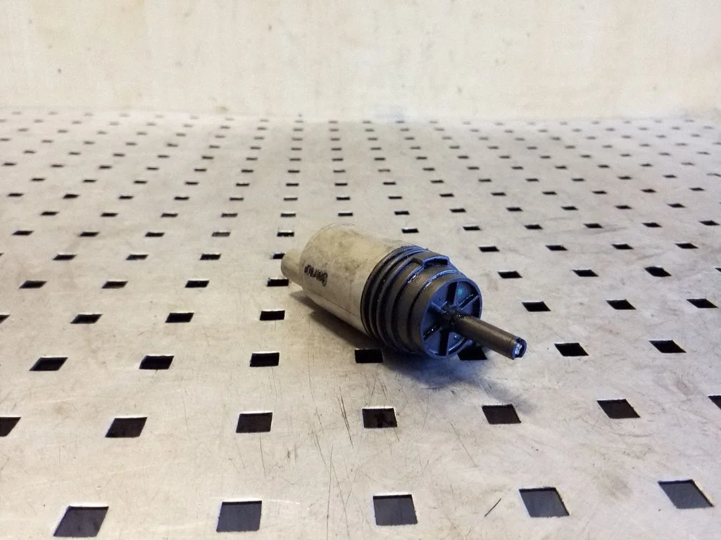 Windscreen/windshield washer pump – BMW X1 E84 (2009-2015)