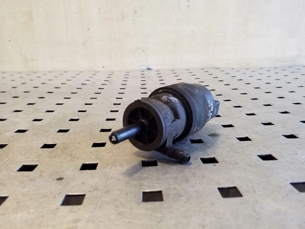 Windscreen/windshield washer pump 1K5955651 – Audi A8 S8 D4 4H (2010-2016)