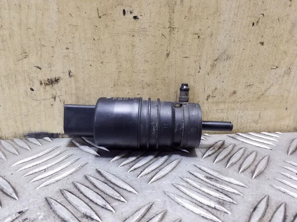 Windscreen/windshield washer pump 1K5955651