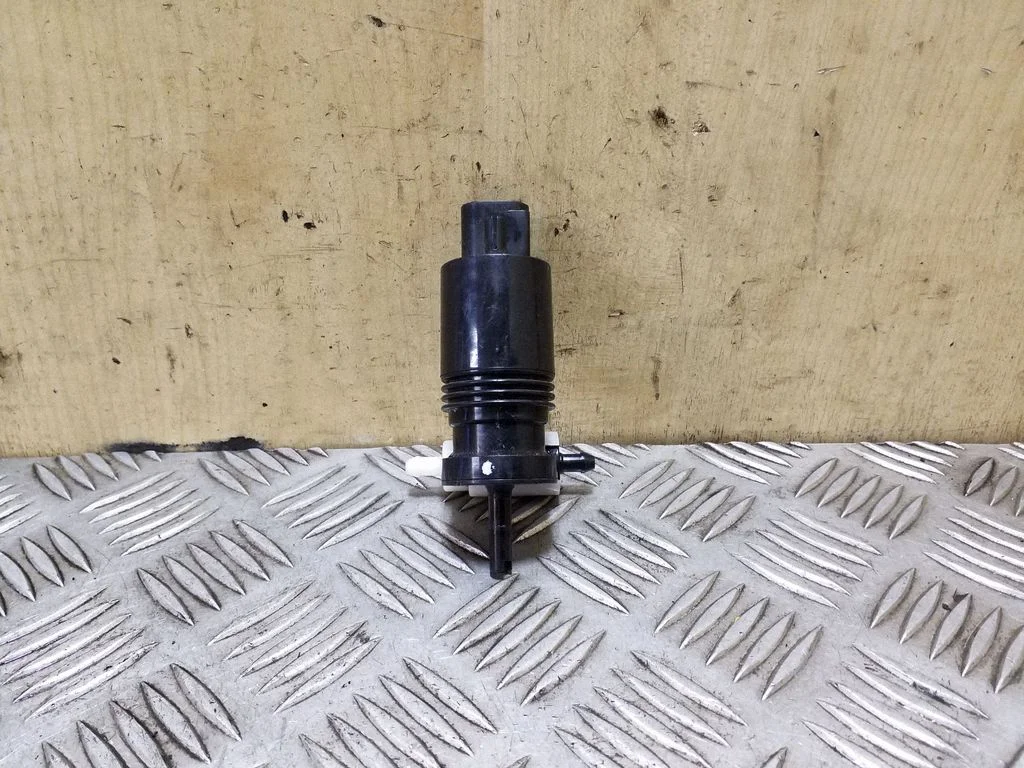Windscreen/windshield washer pump