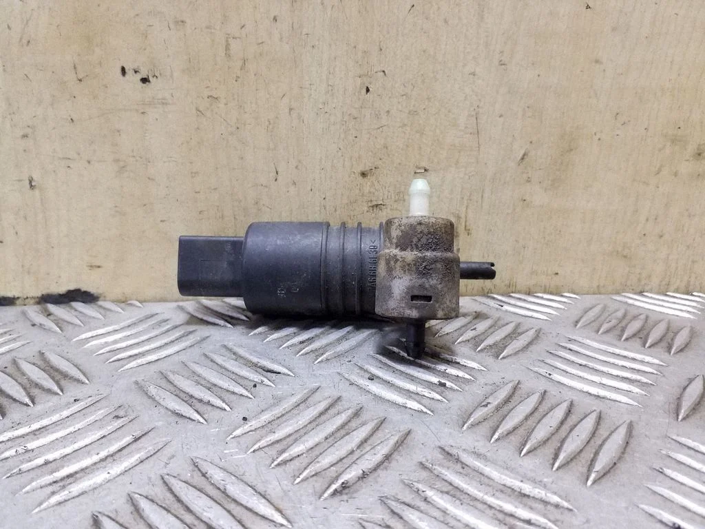Windscreen/windshield washer pump