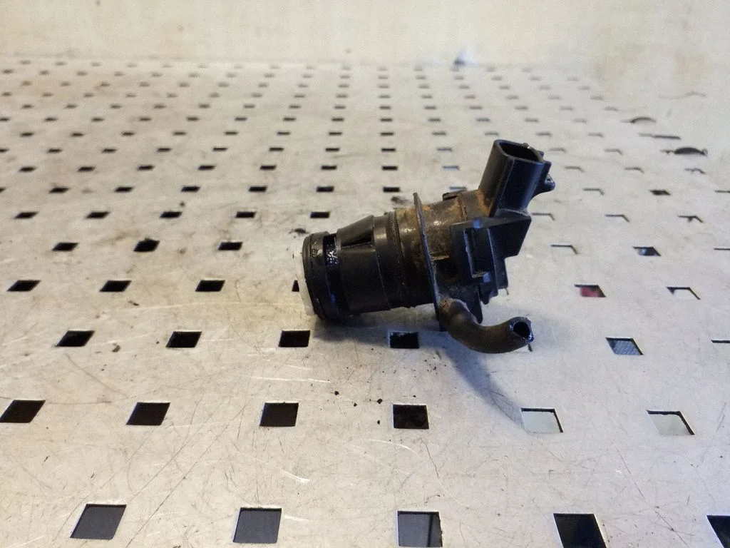 Windscreen/windshield washer pump 8533060190