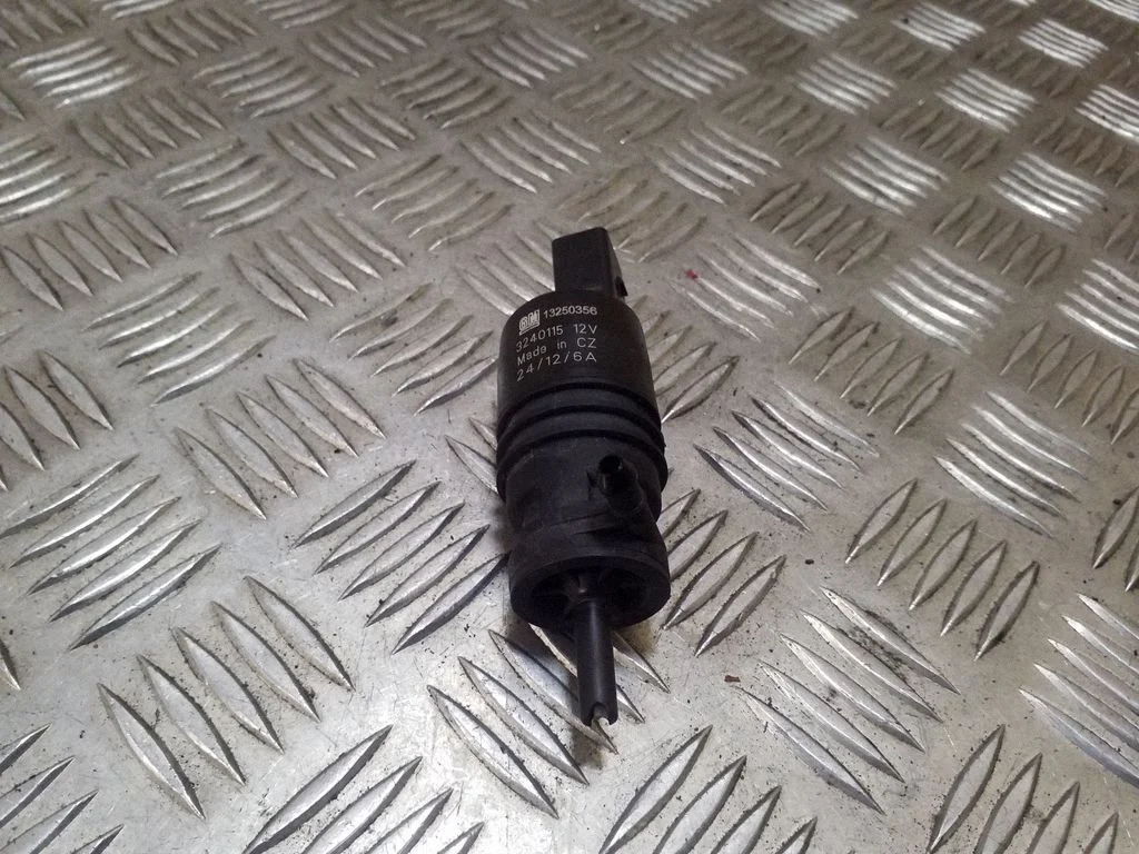 Klaasipesuvedeliku pump (klaaside) – Opel Antara (2006-2016)