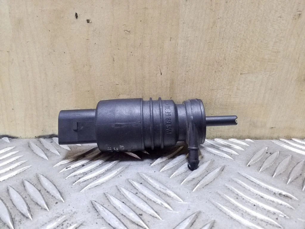 Pompka spryskiwacza szyb