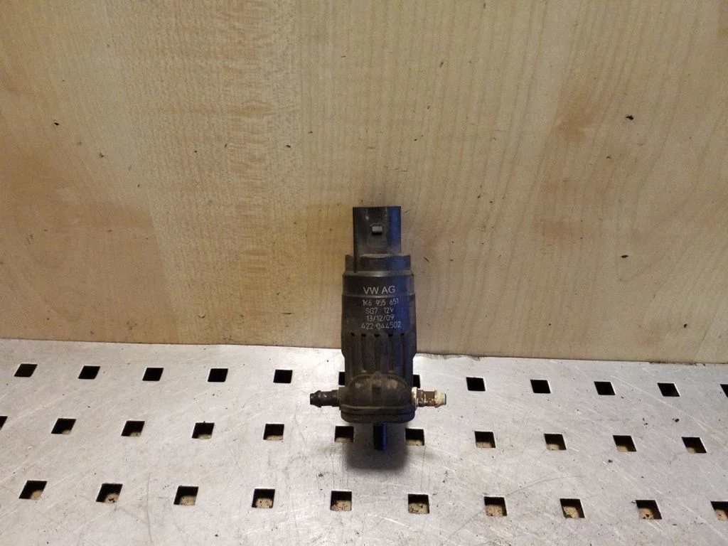 Klaasipesuvedeliku pump (klaaside) 1K6955651