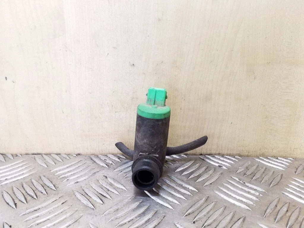 Windscreen/windshield washer pump