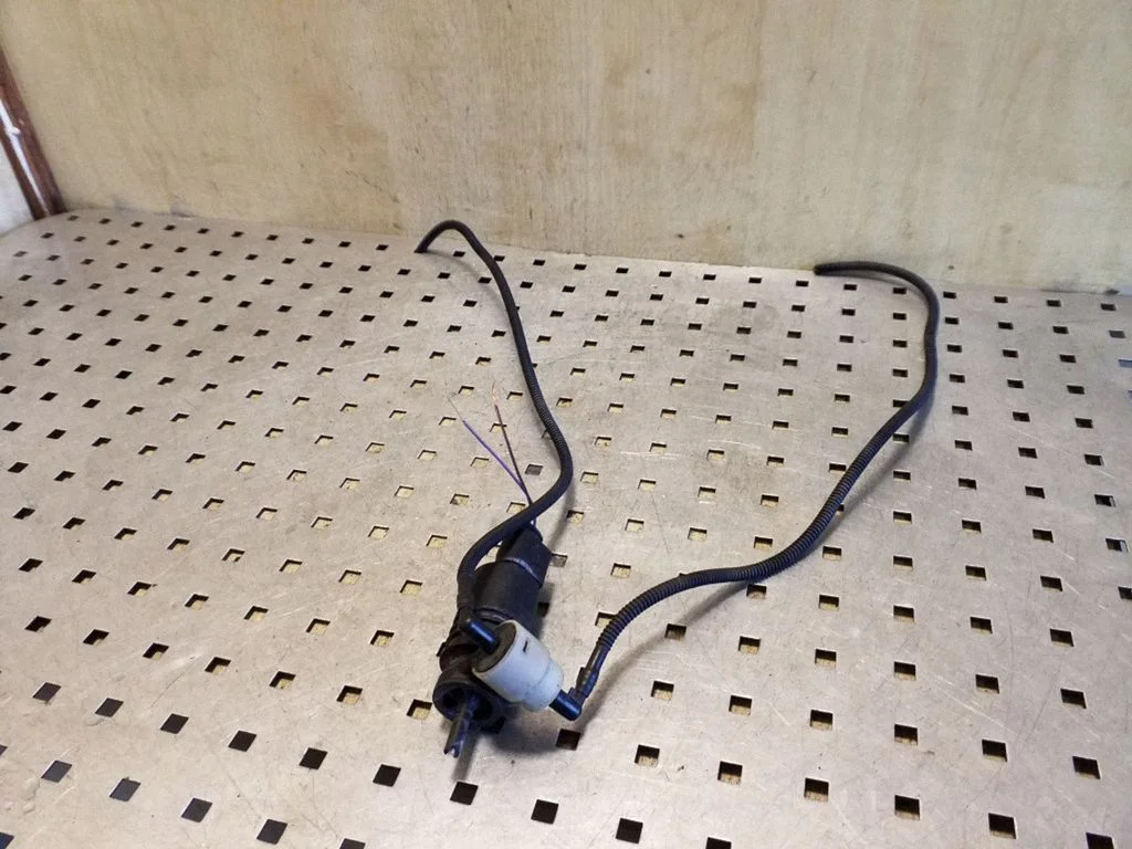 Klaasipesuvedeliku pump (klaaside)