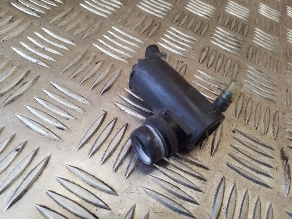 Klaasipesuvedeliku pump (klaaside) 8533060140